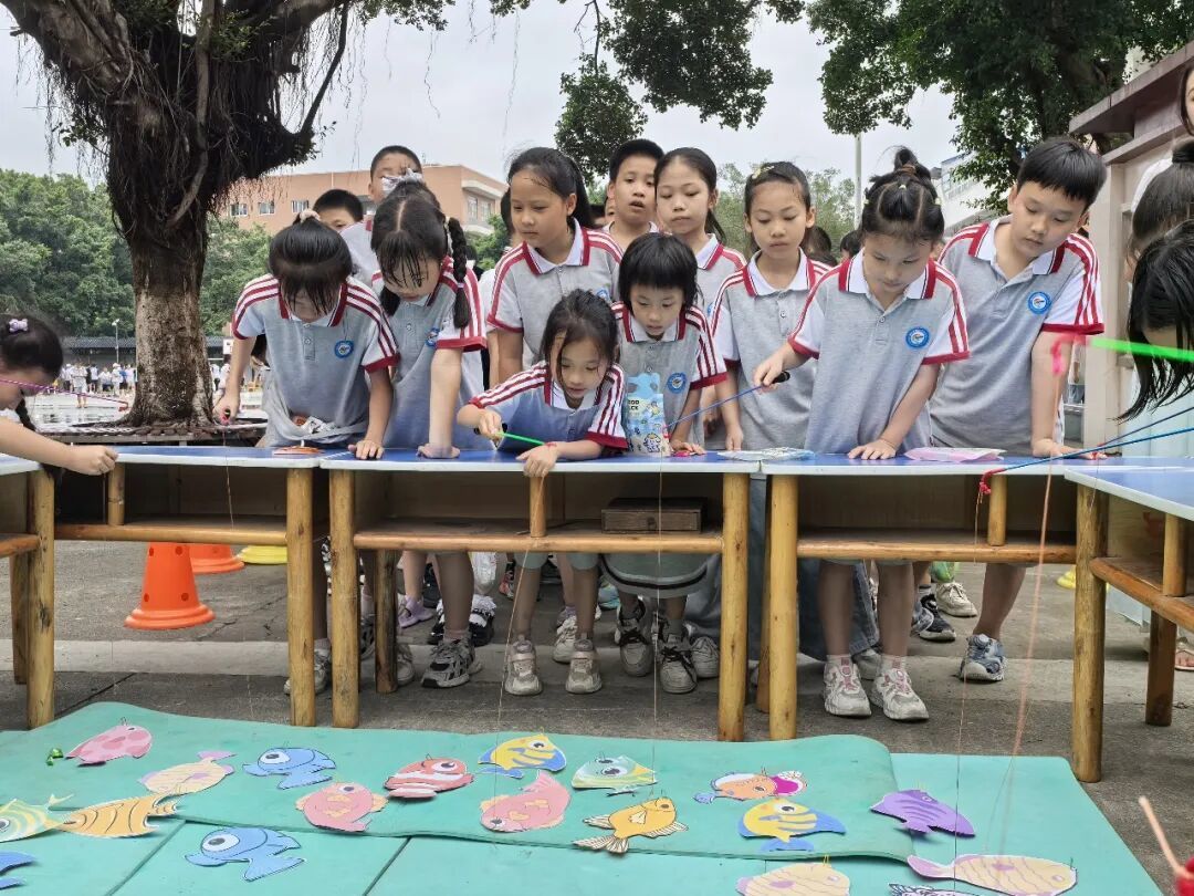 基隆开发区小学开展形式多样的庆“六一”国际儿童系列主题活动.jpg